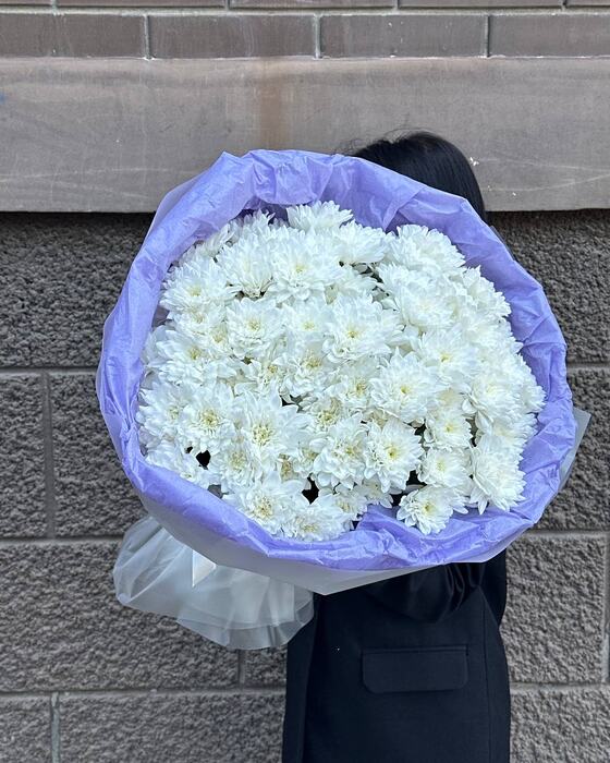 Букет из 15 веток хризантемы "Балтика"
