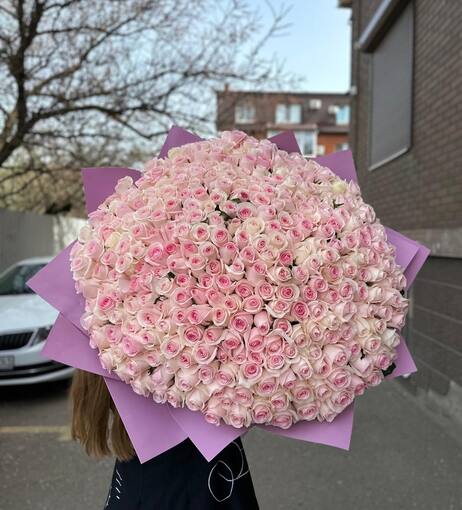 Букет из 301 розы